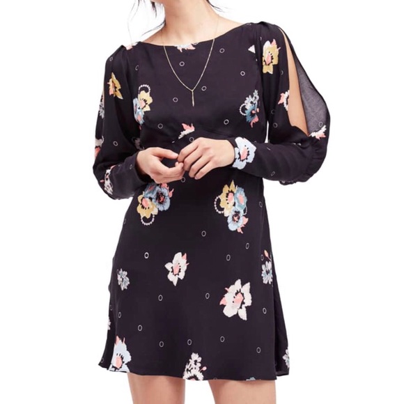 Free People Dresses & Skirts - Free people Sunshadows slit sleeve minidress